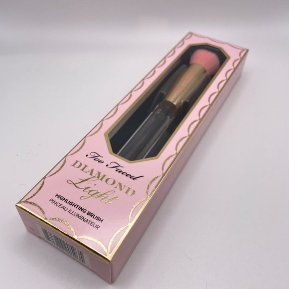 Too Faced Ultimate Diamond Light Highlighting Brush Easy Blending New‎ In Box - Picture 3 of 7